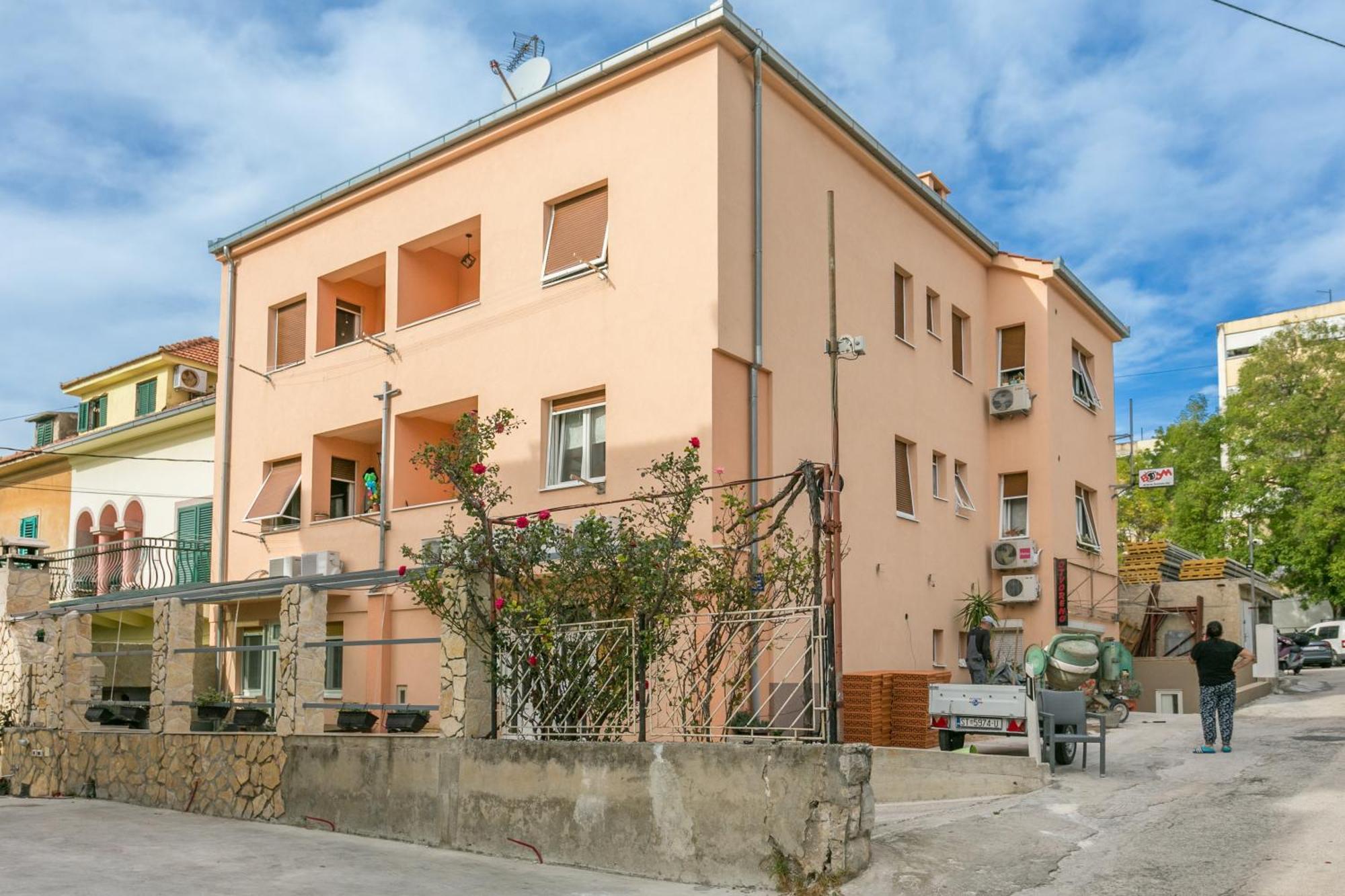 Apartman With A Parking Space - 14051
